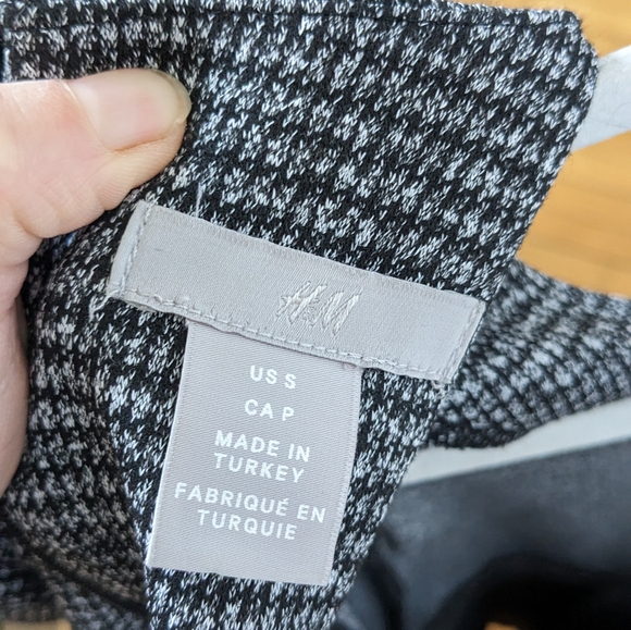 Elegant Black and Gray Women's Dress - Picture 2 of 7